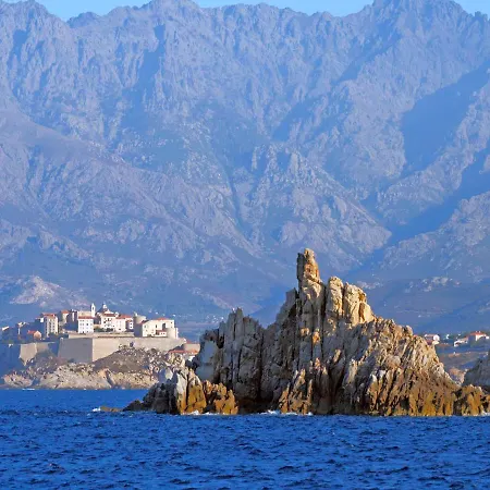 Maison De Enchantée à Avec Vue Sur Et Montagne Casa vacanze Calvi (Corsica)