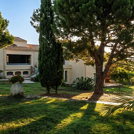Maison De Enchantée à Avec Vue Sur Et Montagne Calvi (Corsica)